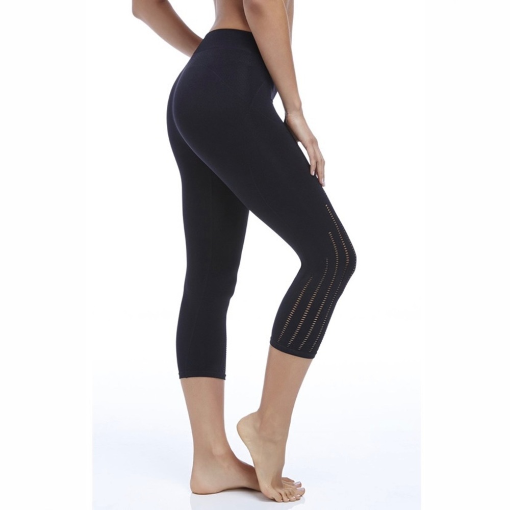 Fabletics Seamless Solid Capri Black Leggings - image 7